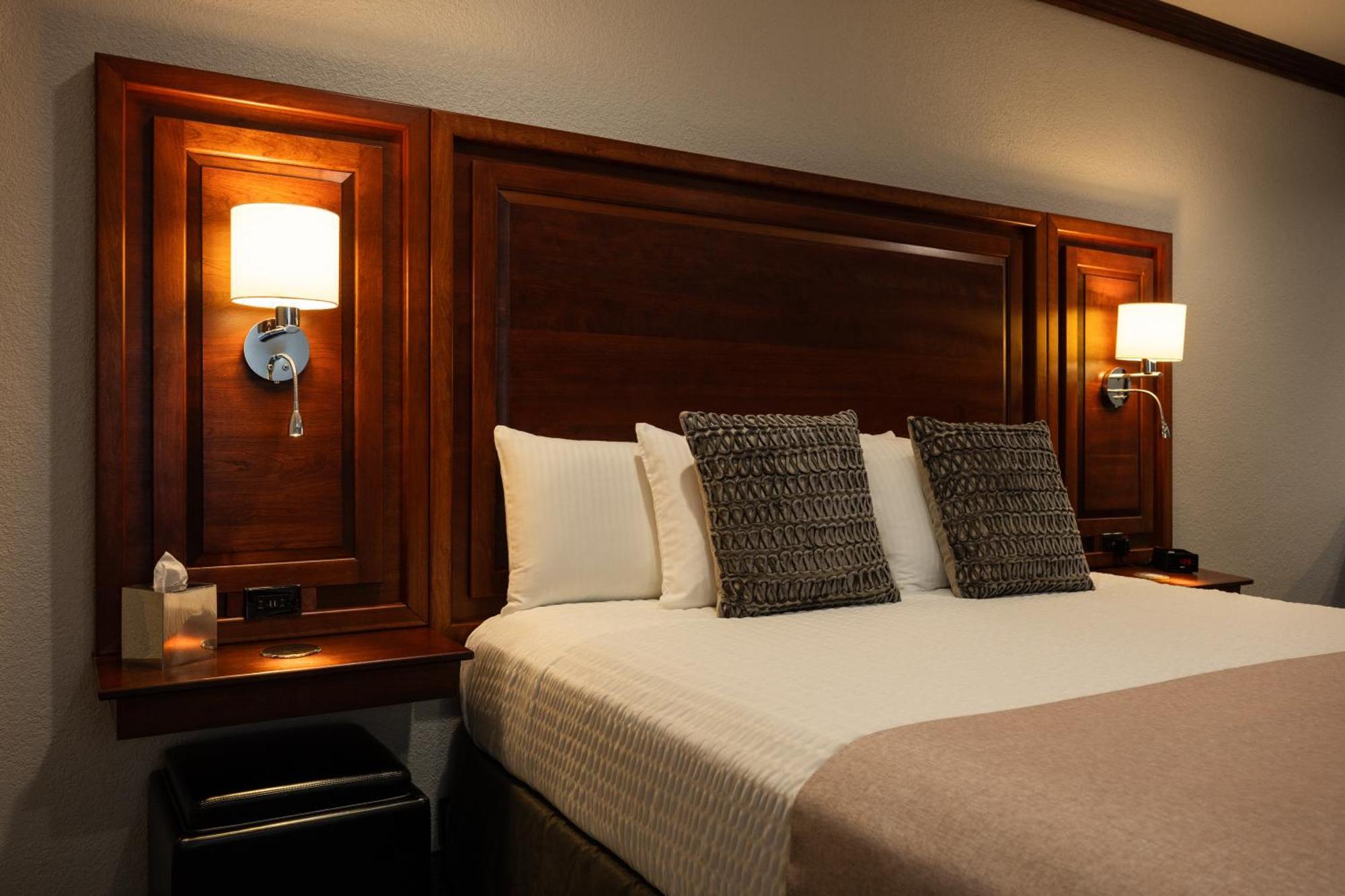 Hillsdale College Dow Hotel And Conference Center 外观 照片